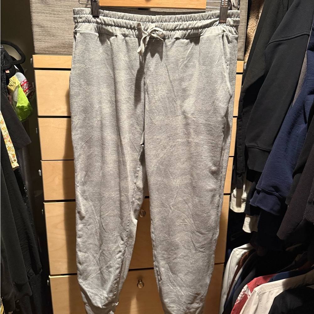 Vuori Performance Dreamfit Jogger Women's Light Gray Camo Track Pants